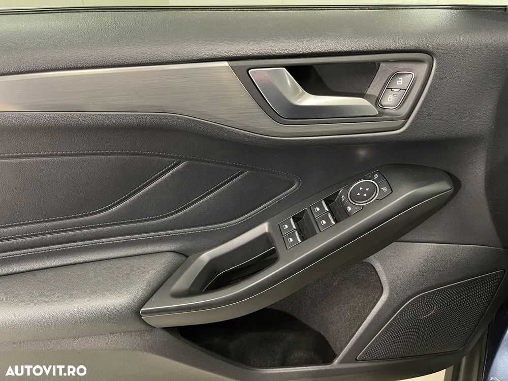 Ford Focus 1.0 EcoBoost Titanium - 25