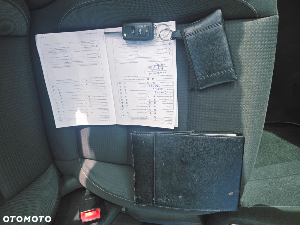 Volkswagen Golf 2.0 TDI DPF 4Motion MATCH - 15