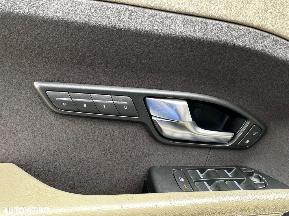 Land Rover Range Rover Evoque - 9