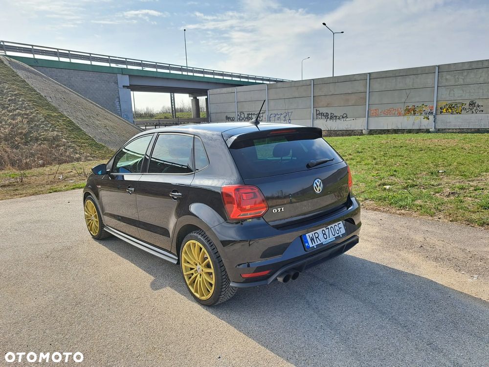 Volkswagen Polo - 7