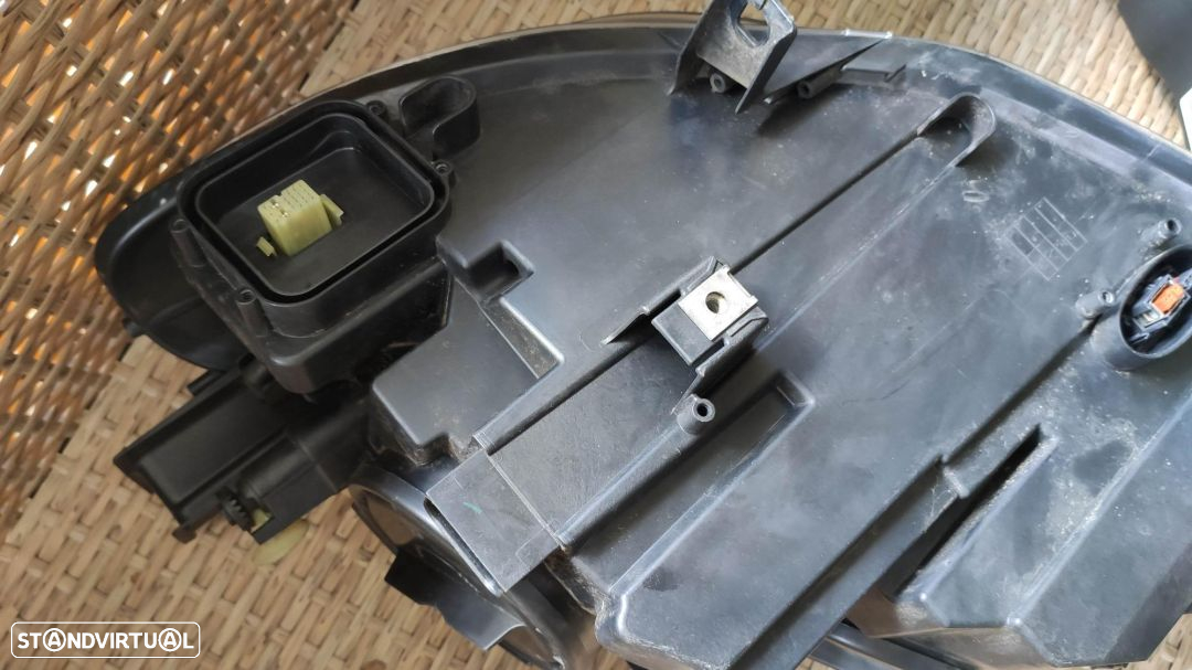 conjunto de faróis bi-xenon Direcionais BMW X6 E71 - 9