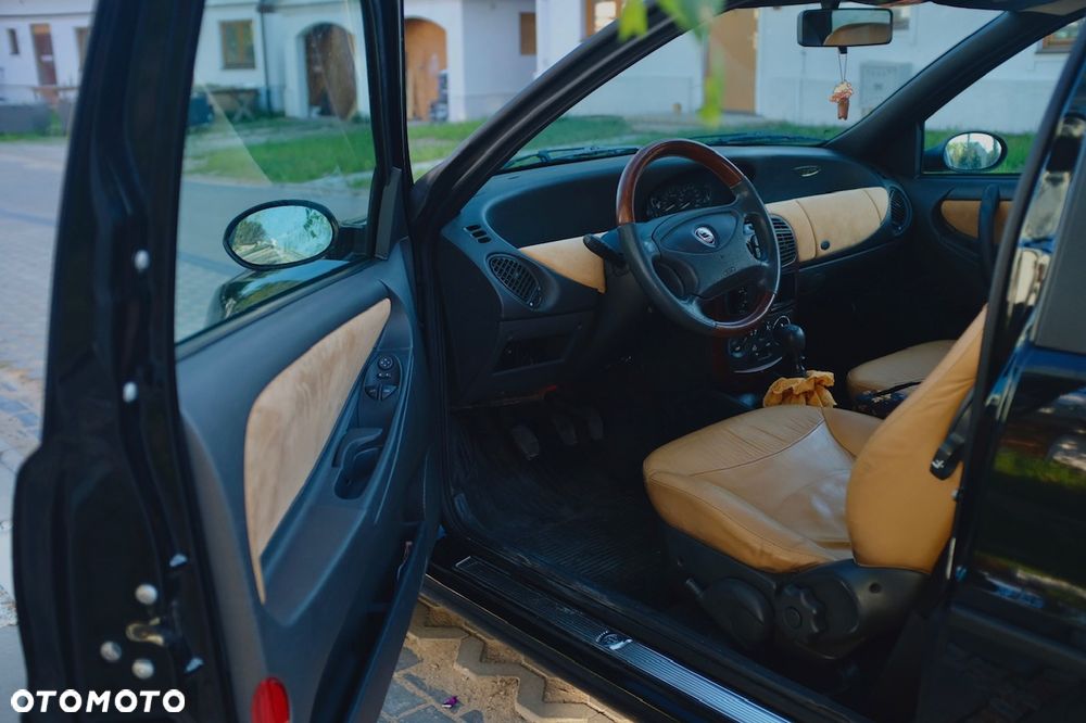 Lancia Ypsilon - 17