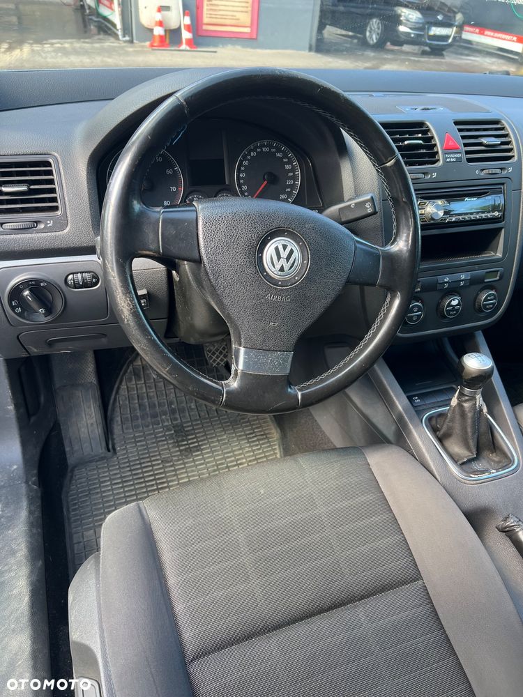 Volkswagen Golf - 13