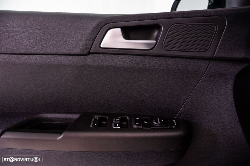 Kia Sportage 1.6 CRDI ISG MHEV Urban - 24