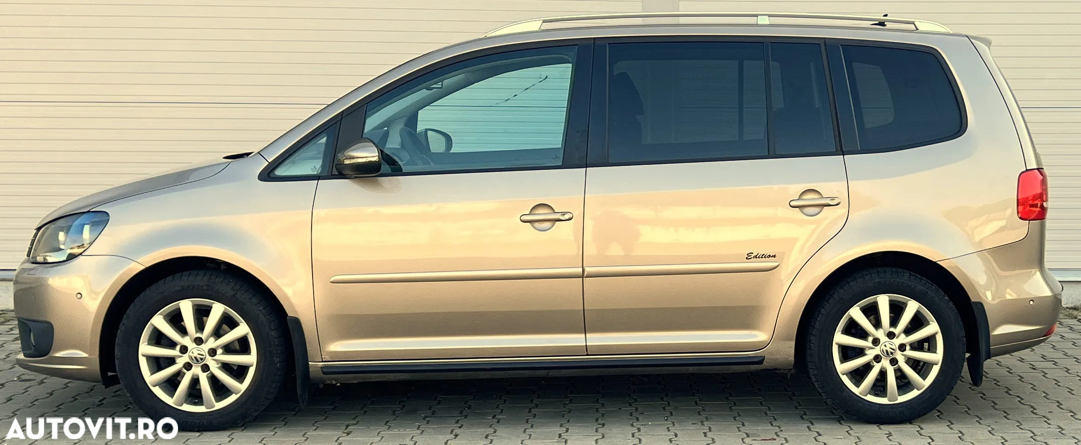 Volkswagen Touran 1.6 TDI Comfortline - 6