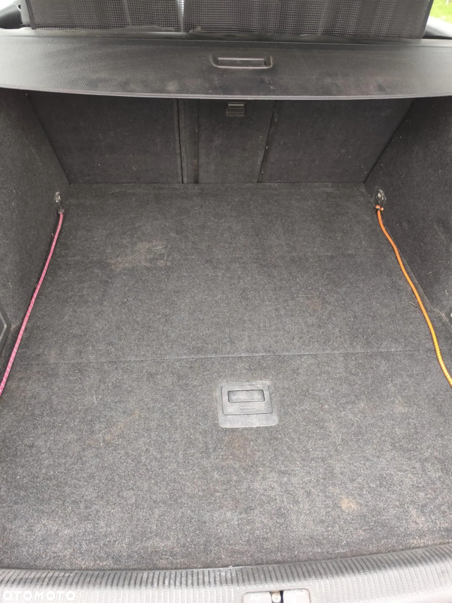 Volkswagen Passat - 26