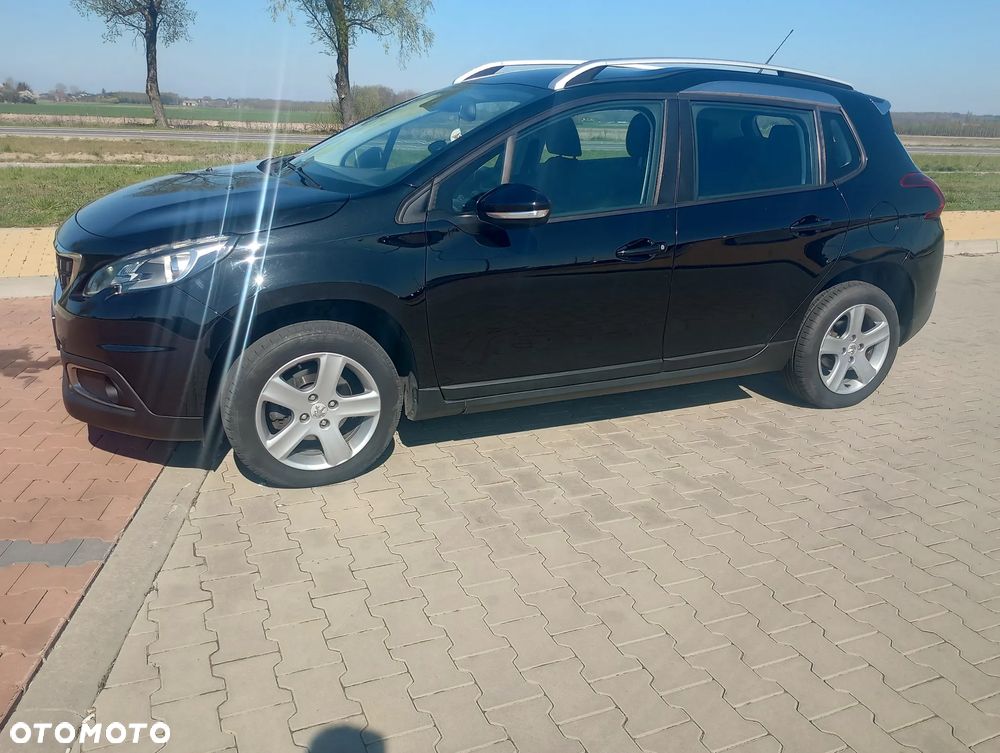 Peugeot 2008 BlueHDi 100 STOP & START Signature - 10