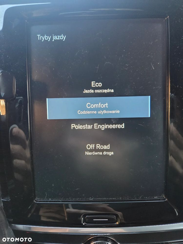 Volvo V90 Cross Country - 3