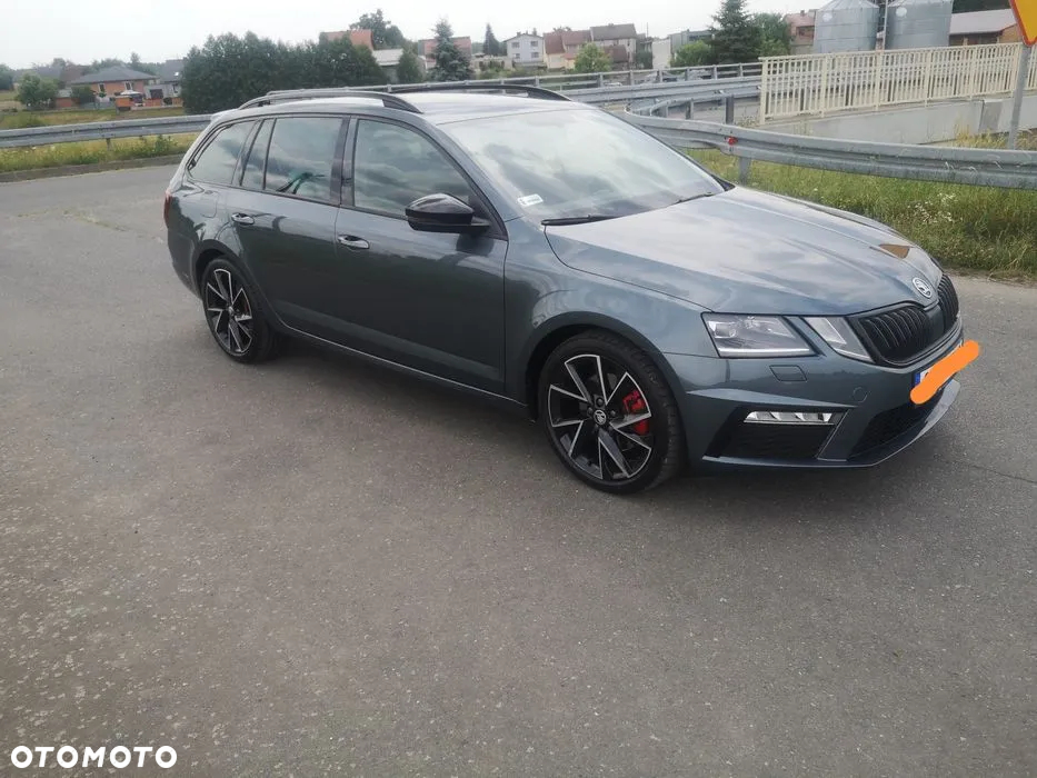Skoda Octavia 2.0 TDI DSG RS - 11