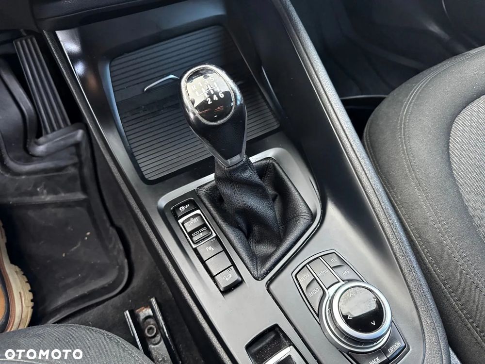 BMW X1 xDrive18d Sport Line - 16