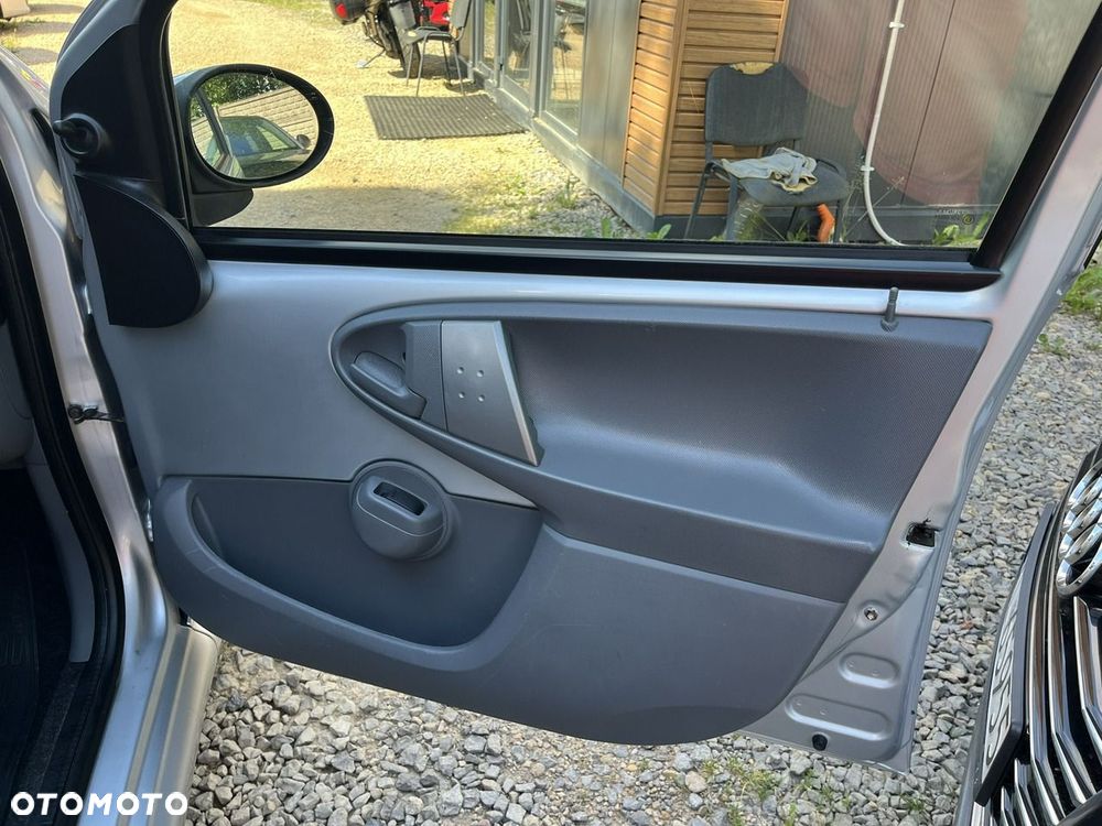 Toyota Aygo - 13