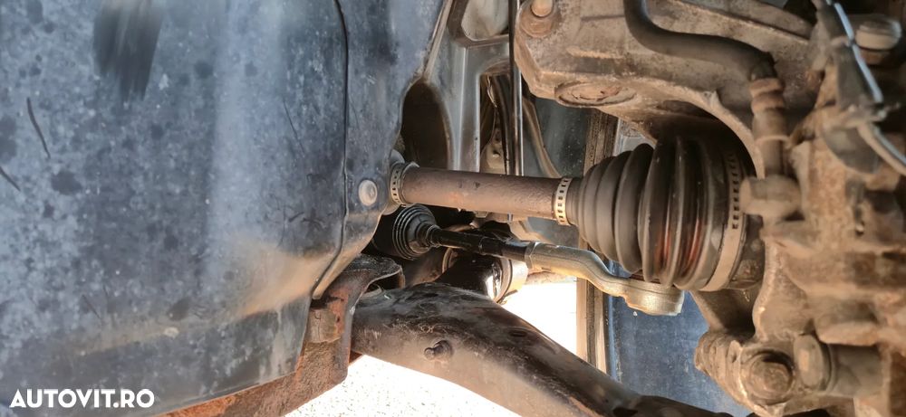 Land Rover Discovery Sport 2.0 l TD4 HSE Luxury Aut. - 36