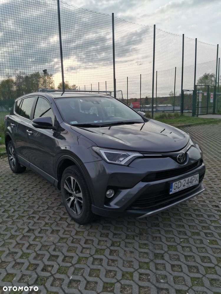 Toyota RAV4 - 1