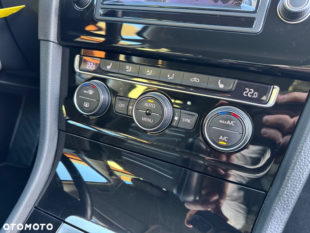 Volkswagen Golf 2.0 TDI BlueMotion Technology Cup - 27