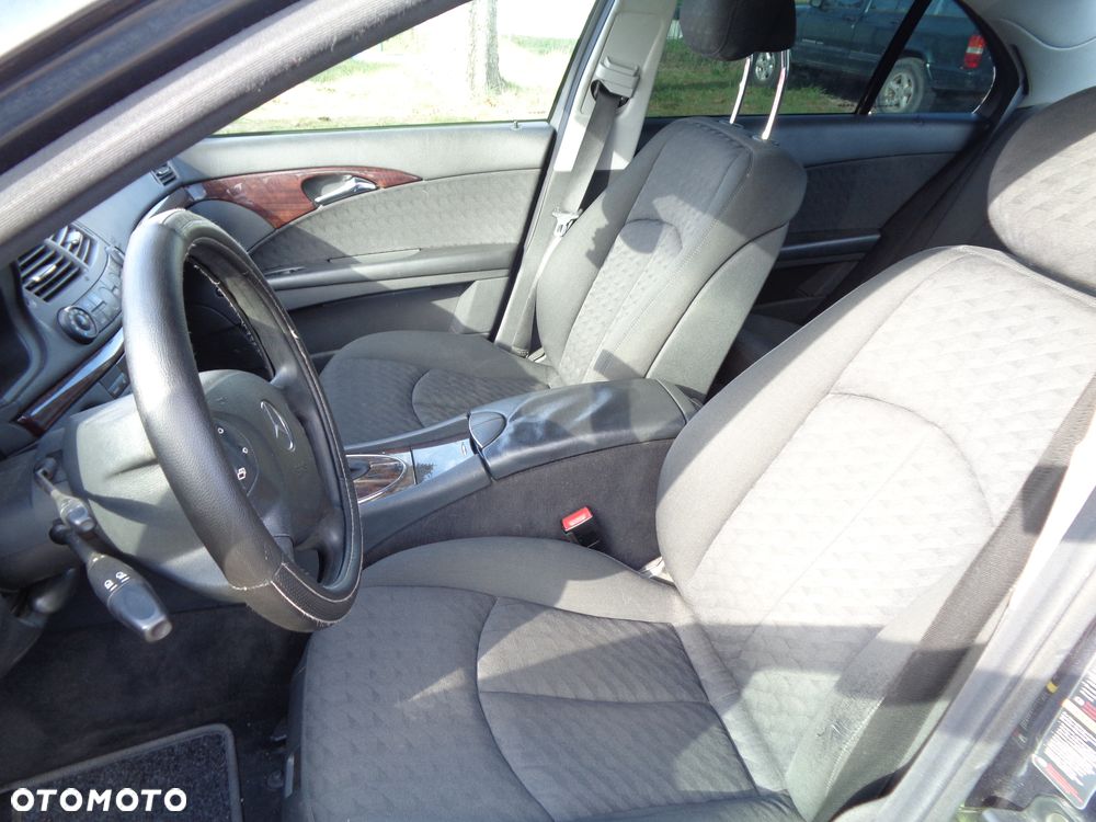 Mercedes-Benz Klasa E 200 CDI Elegance DPF - 10