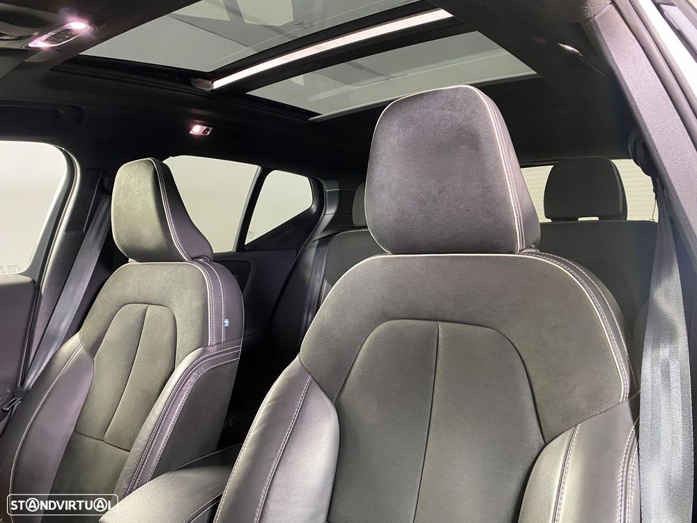 Volvo XC 40 1.5 T3 R-Design Geartronic - 21