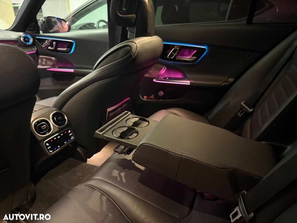 Mercedes-Benz C 300 4Matic 9G-TRONIC AMG Line Advanced - 14