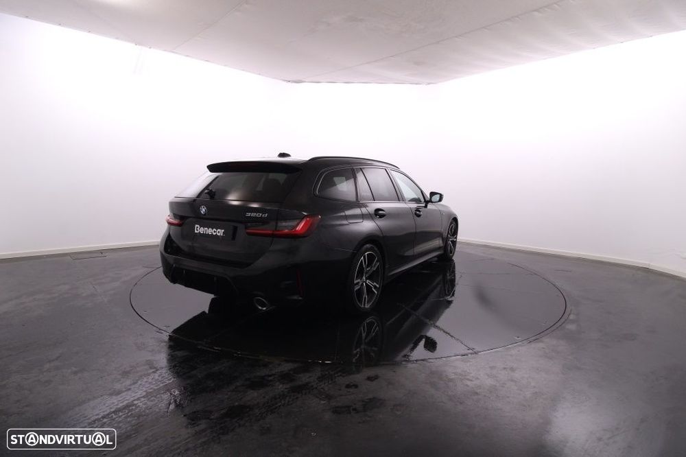 BMW 320 d Touring Pack Desportivo M Auto - 7