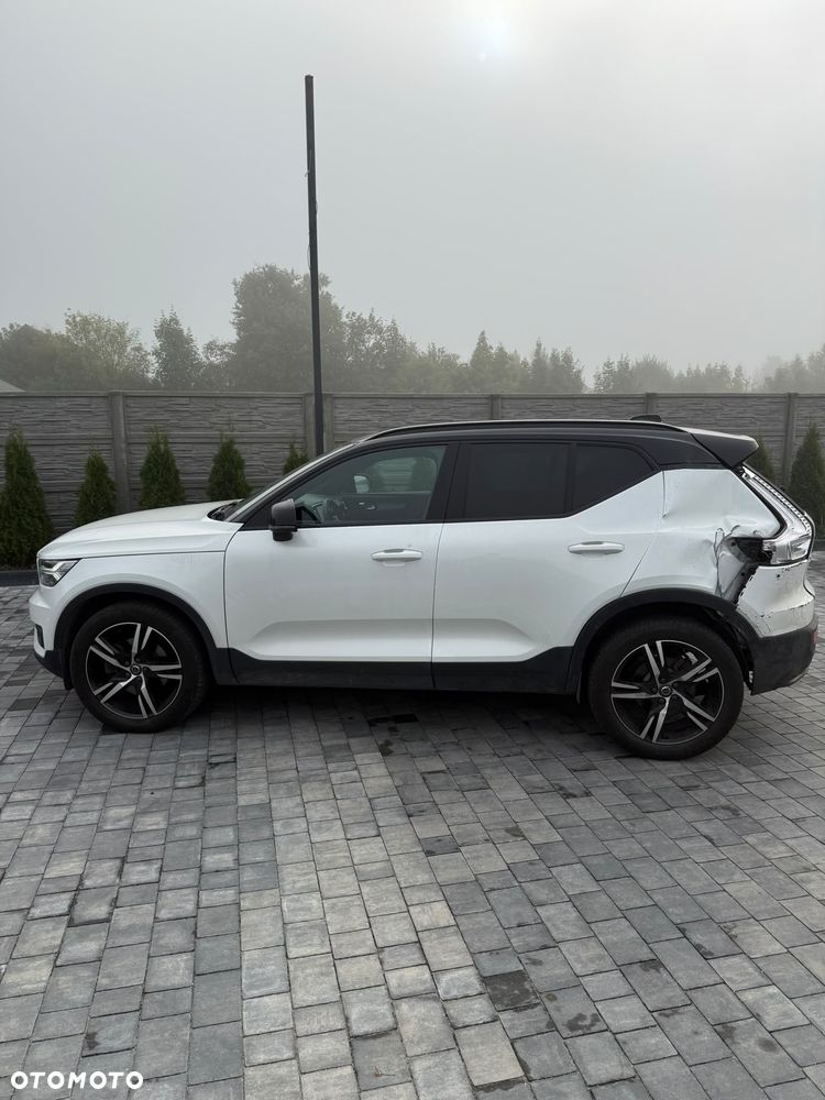Volvo XC 40 T4 AWD R-Design - 12