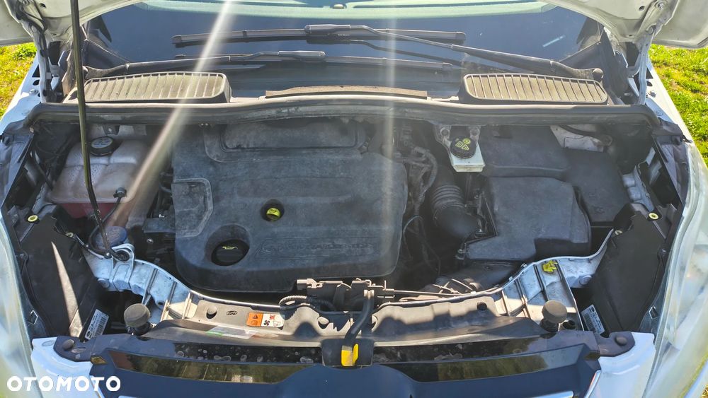 Ford Grand C-MAX - 9