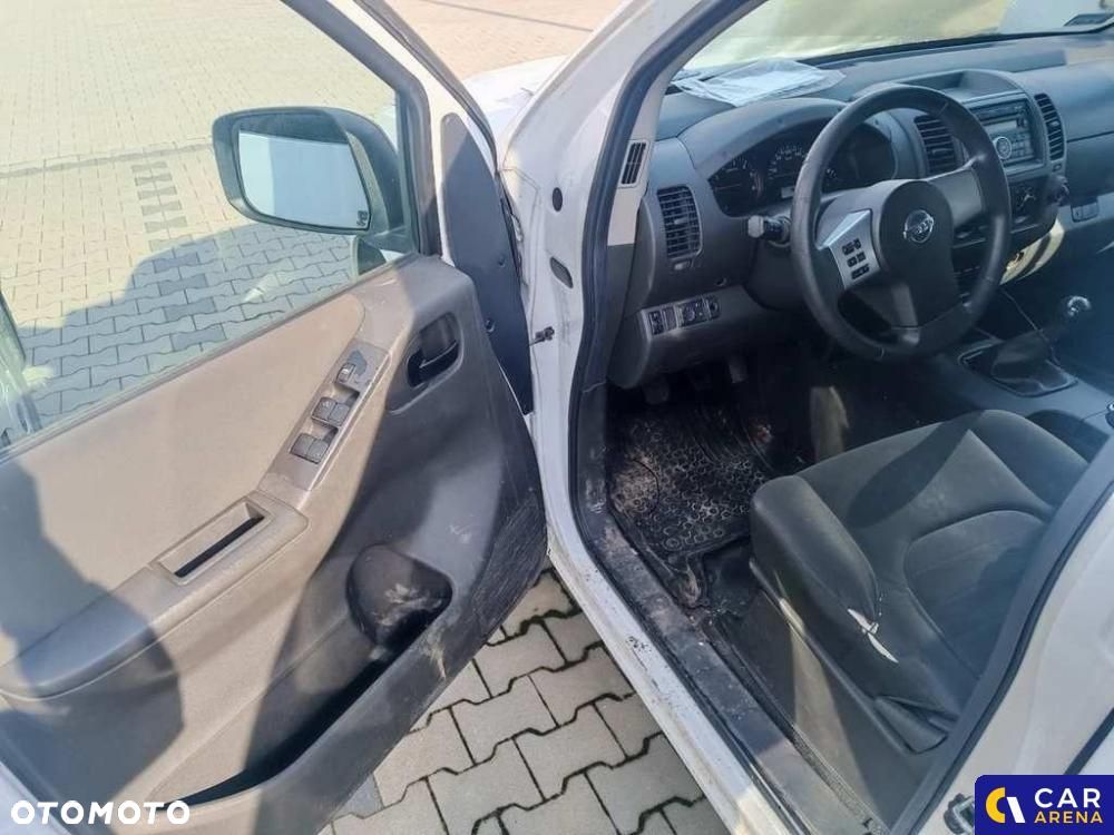 Nissan Navara 2.5 D XE 140 - 11