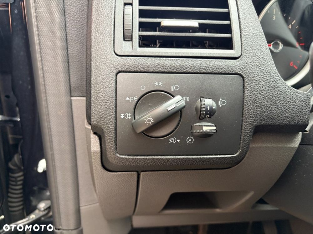 Ford Kuga - 21