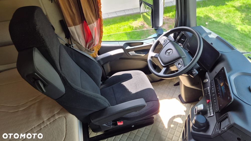 Mercedes-Benz //ACTROS///2023/// 1851///JEDYNE 317 TYŚ KM/// GIGA SPACE///ALUFELGI/// KLIMATYZACJA POSTOJOWA/// FULL LED///VIRTUAL COCPIT/// TV///STAN JAK NOWY. - 26