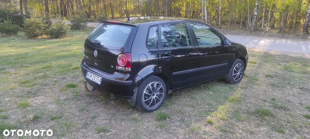 Volkswagen Polo 1.4 16V Comfortline - 4