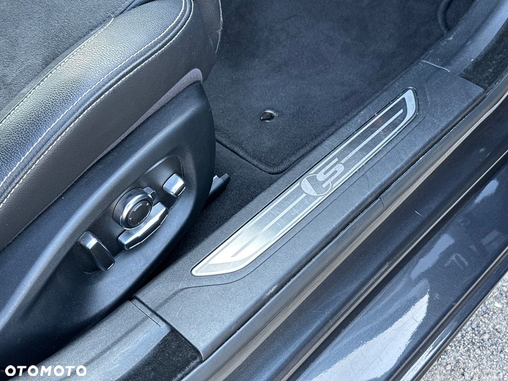 Jaguar XF S AWD - 32