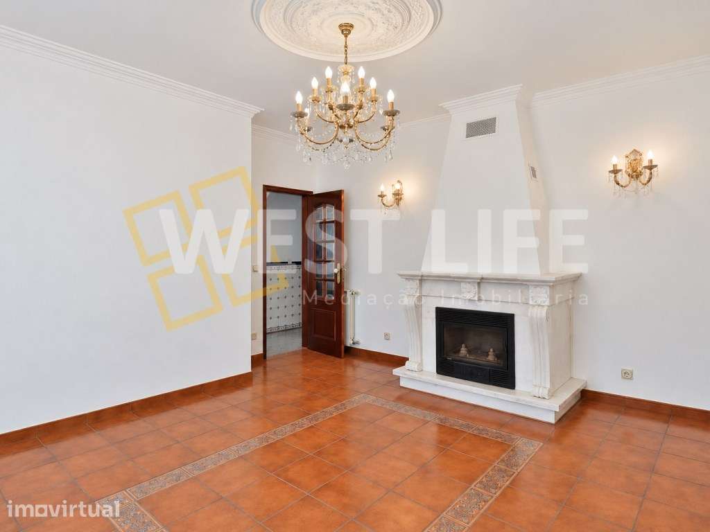 Moradia T5+1 para Arrendamento com Jardim, Garagem Ampla e Vista Pr... - Grande imagem: 4/24