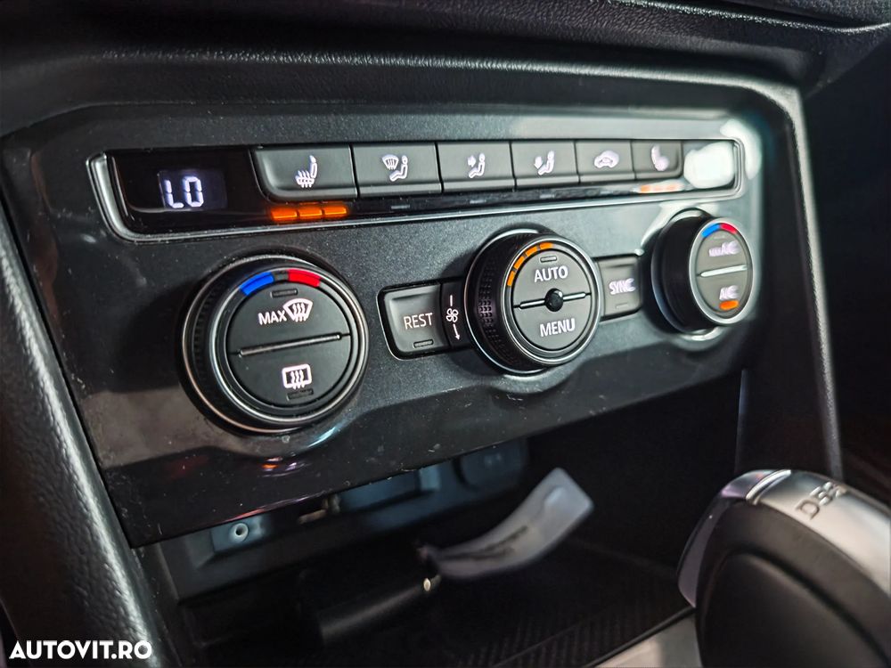 Volkswagen Tiguan - 26