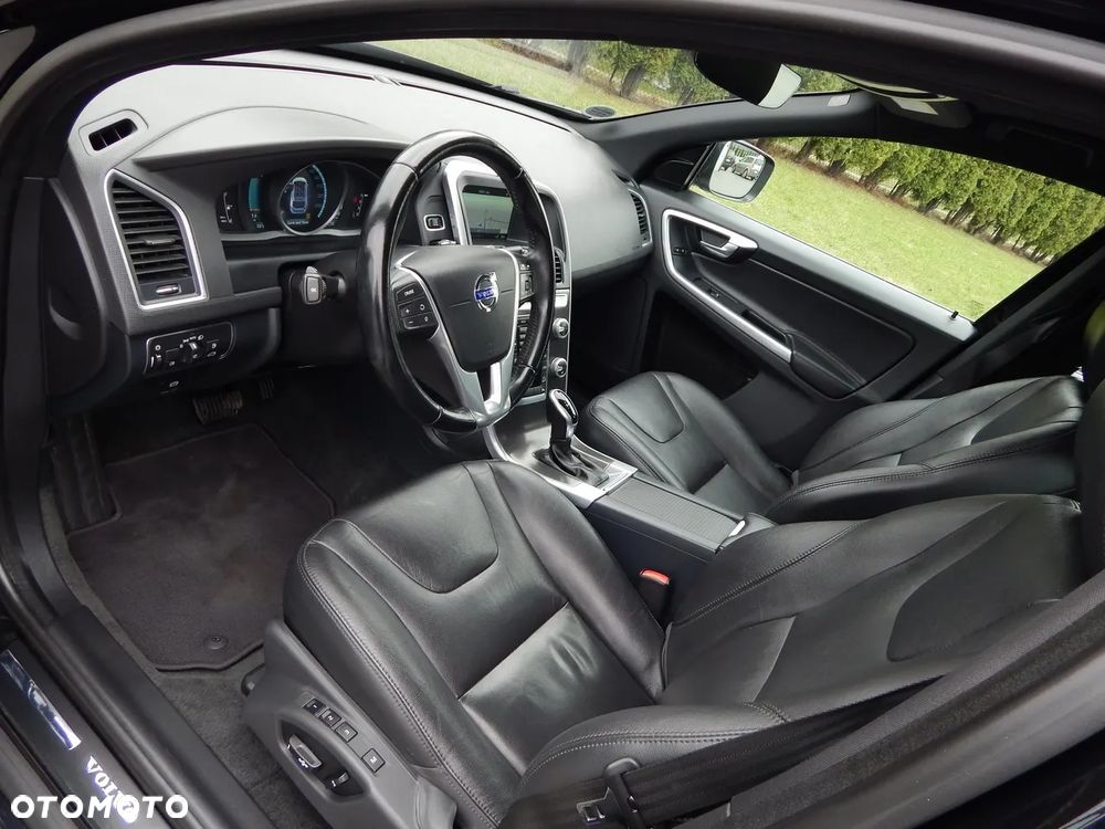 Volvo XC 60 D4 AWD Geartronic Momentum - 9