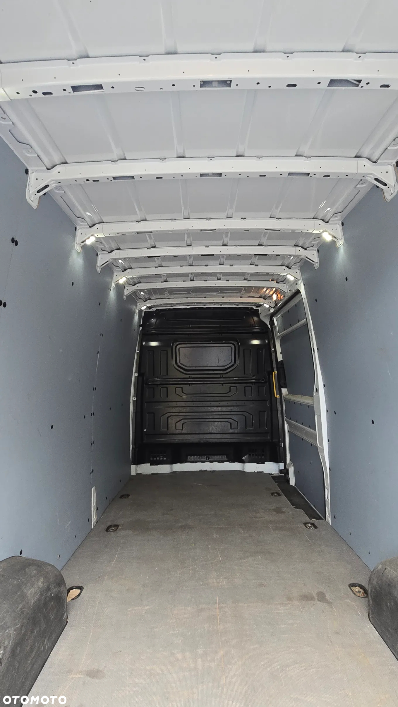 Volkswagen CRAFTER - 2