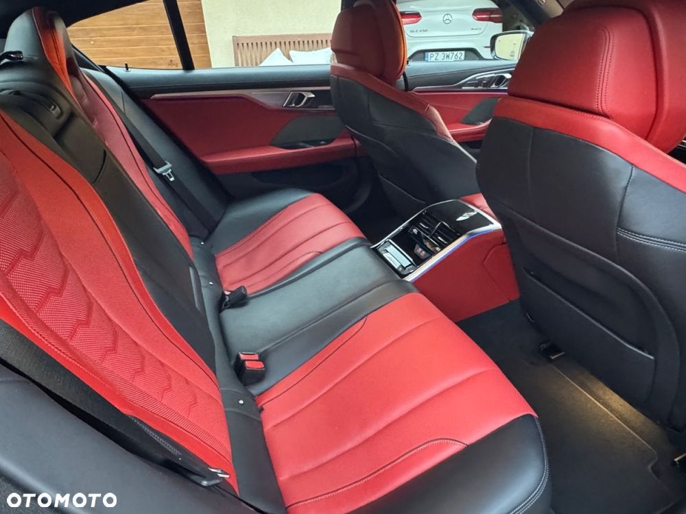 BMW Seria 8 - 35