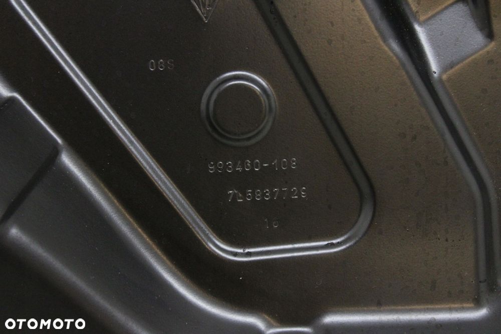 PORSCHE CAYENNE 02R- RAMKA PODNOŚNIK LEWY PRZÓD SZYBA - 4