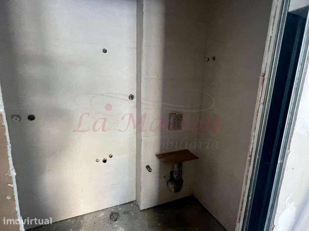 Apartamento T4 em remodelação nos Olivais - Grande imagem: 4/16