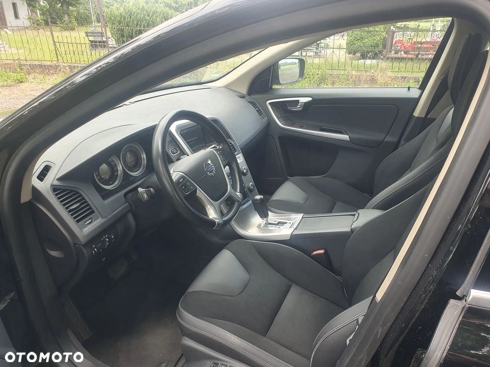 Volvo XC 60 D3 Momentum - 16