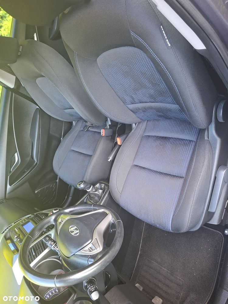Hyundai ix20 1.4 blue Trend - 16