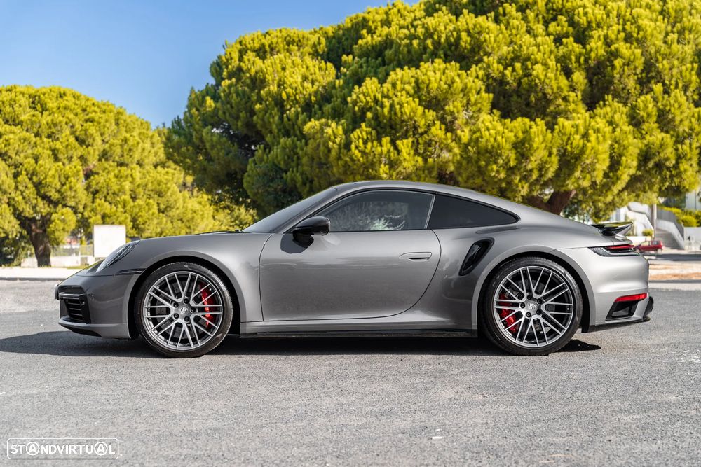 Porsche 911 (992) Turbo - 3