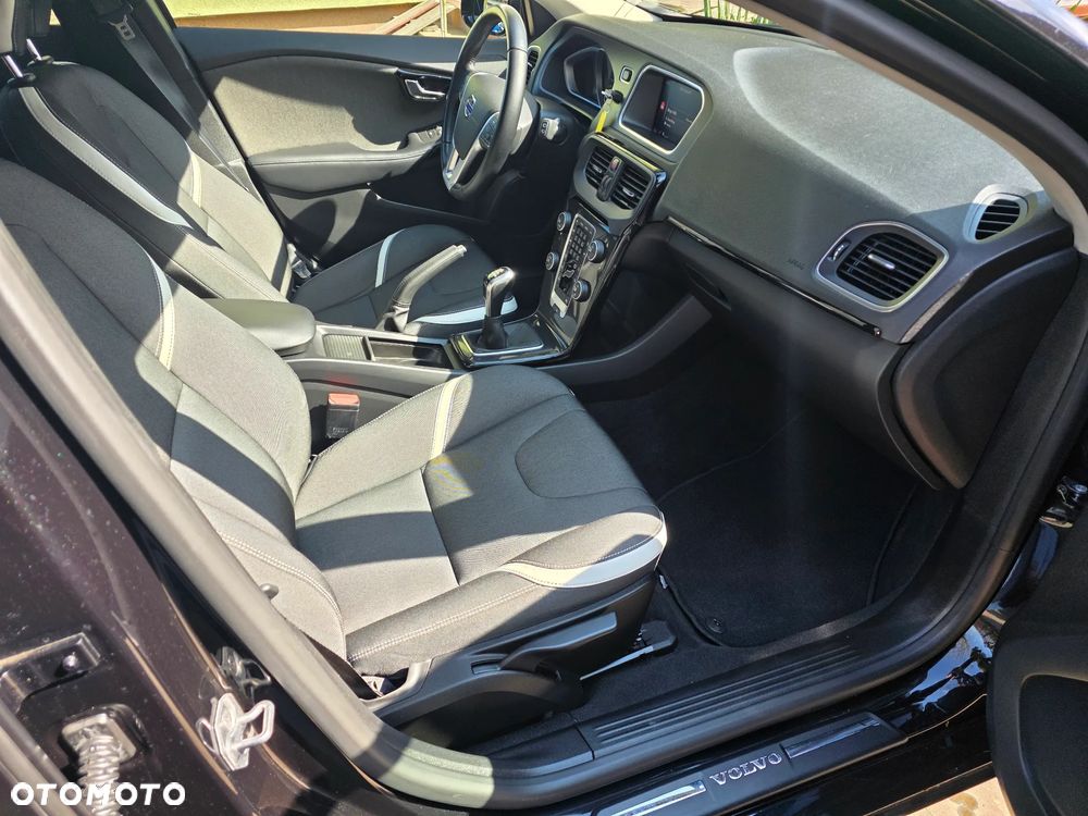 Volvo V40 T2 Inscription - 15