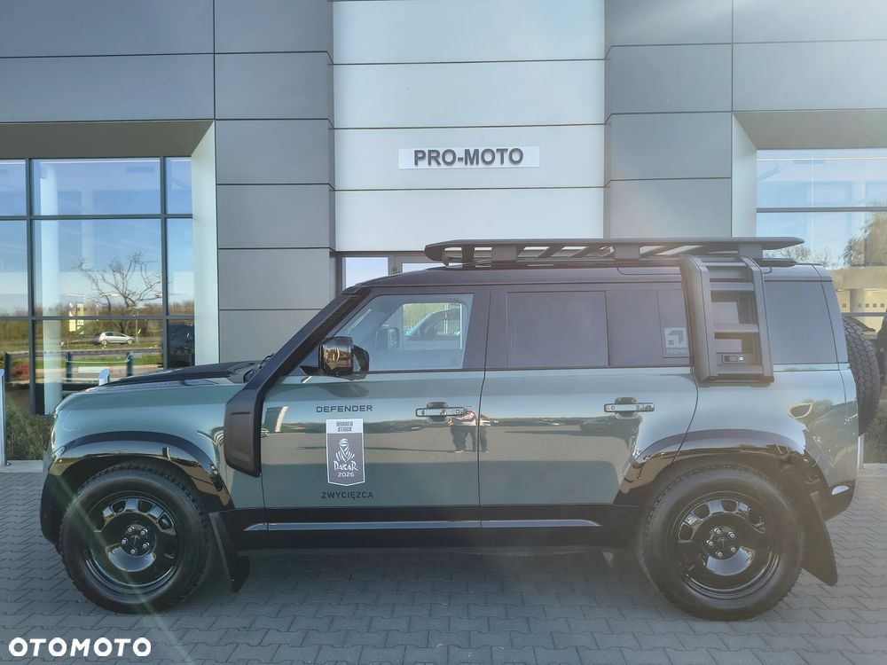 Land Rover Defender - 1