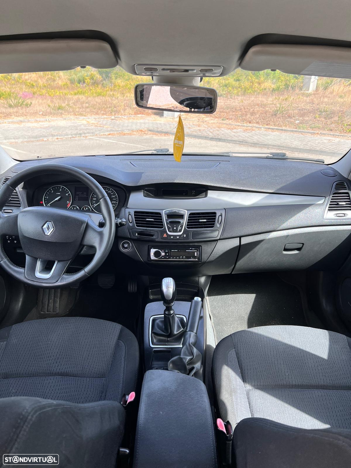 Renault Laguna Break 1.5 dCi Confort - 8