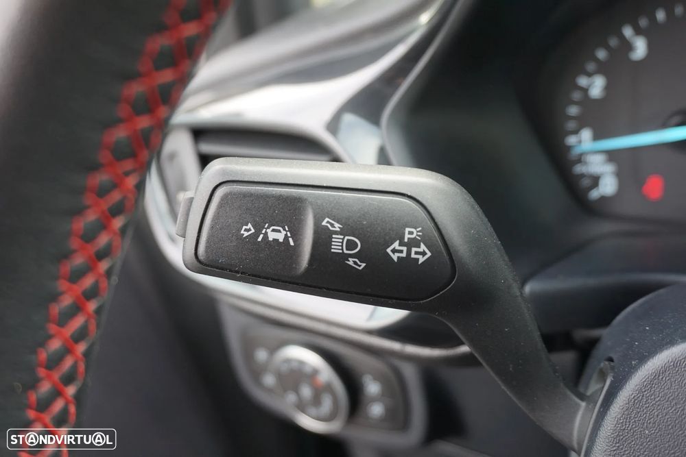 Ford Fiesta 1.0 EcoBoost MHEV ST-Line - 37