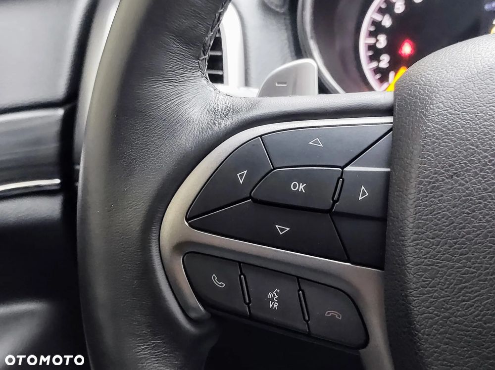 Jeep Grand Cherokee - 8