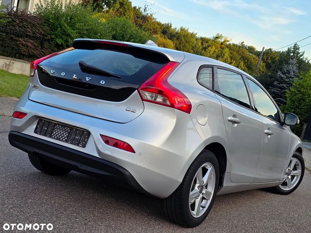 Volvo V40 D2 Momentum - 3