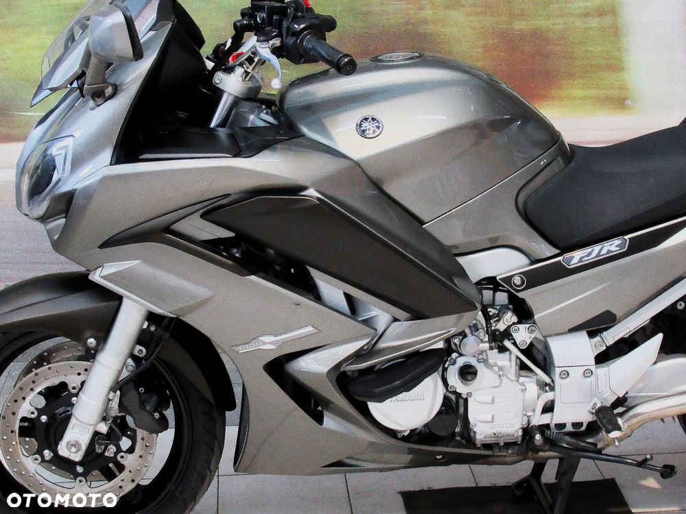 Yamaha FJR - 15