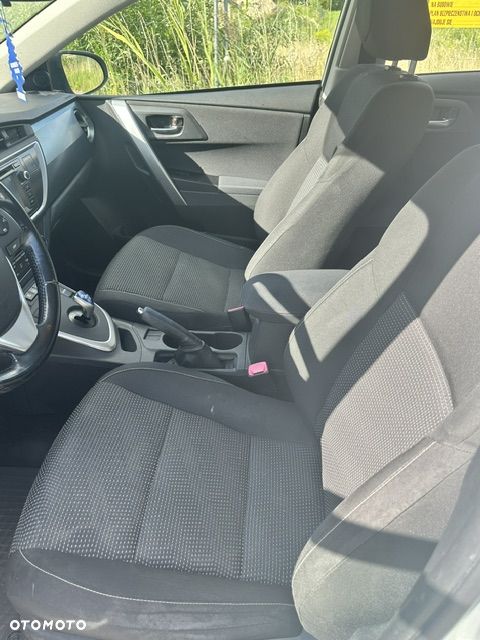 Toyota Auris - 15