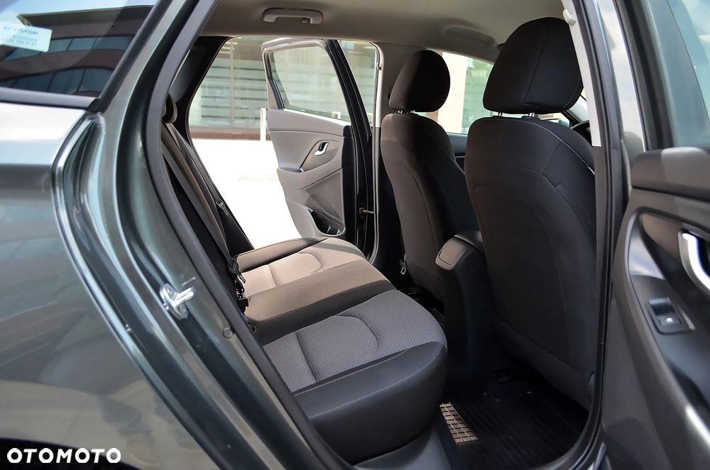 Hyundai i30 1.5 DPI Modern - 13
