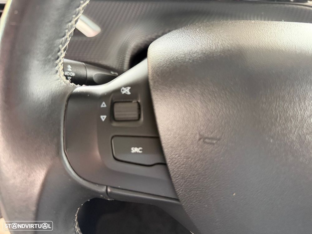 Peugeot 2008 1.6 e-HDi Allure - 14