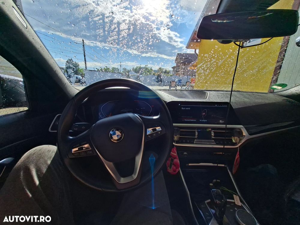 BMW Seria 3 320i AT - 7